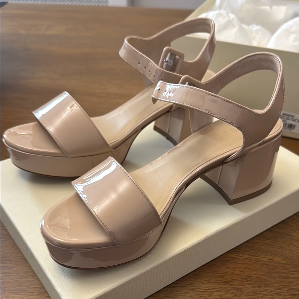 M Gemi NWT The Lizza Nuova Platform Sandals in Sand, Patent